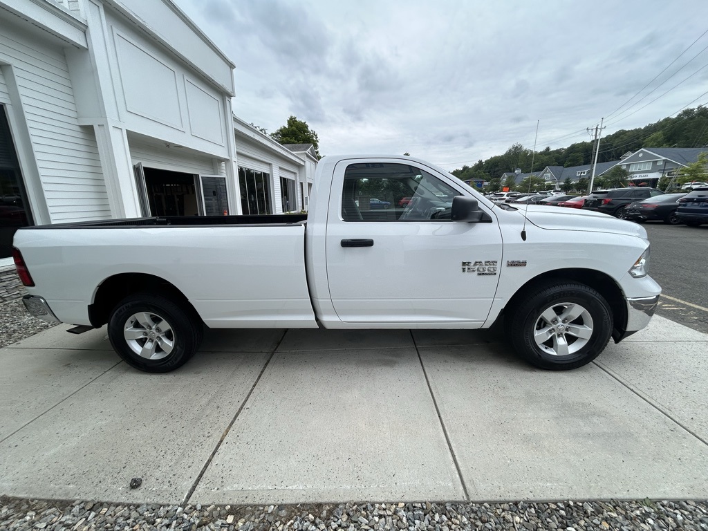 2022 Ram 1500 Classic SLT photo 3