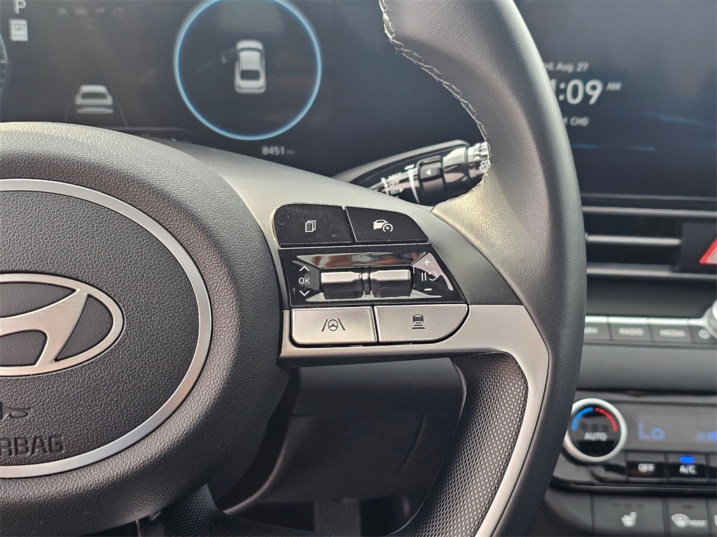 2024 Hyundai Elantra SEL Convenience photo 27