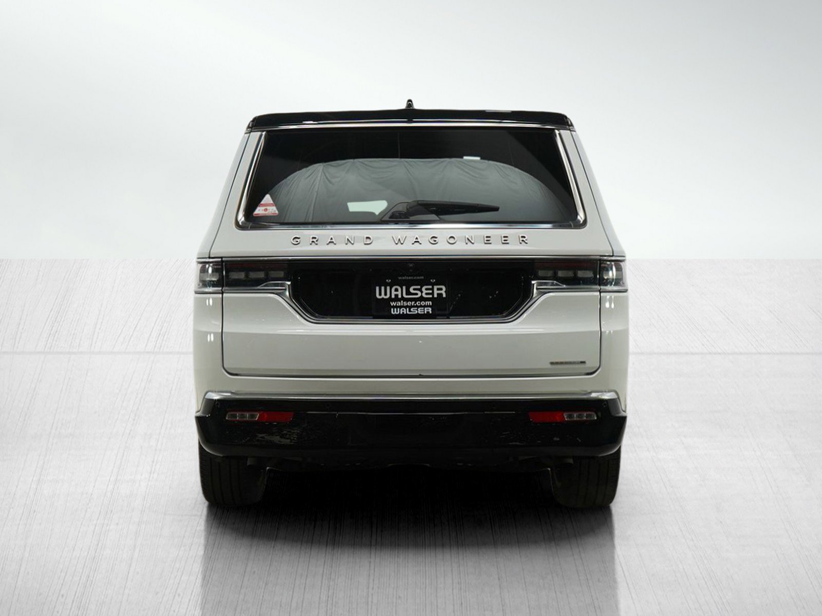 2024 Jeep Wagoneer L Series III photo 4