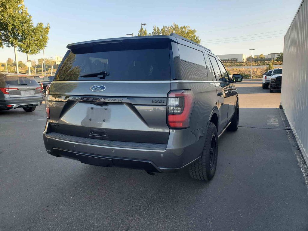 2021 Ford Expedition MAX Limited photo 4