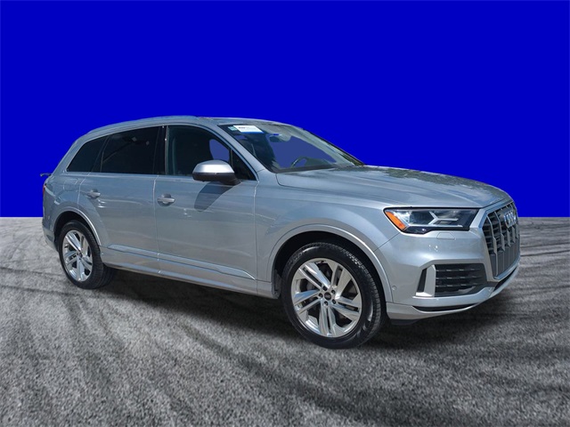 2021 Audi Q7 45 Premium Plus photo 2