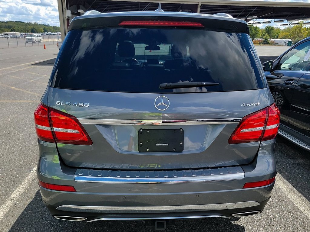 2018 Mercedes Benz GLS 450 4MATIC photo 4