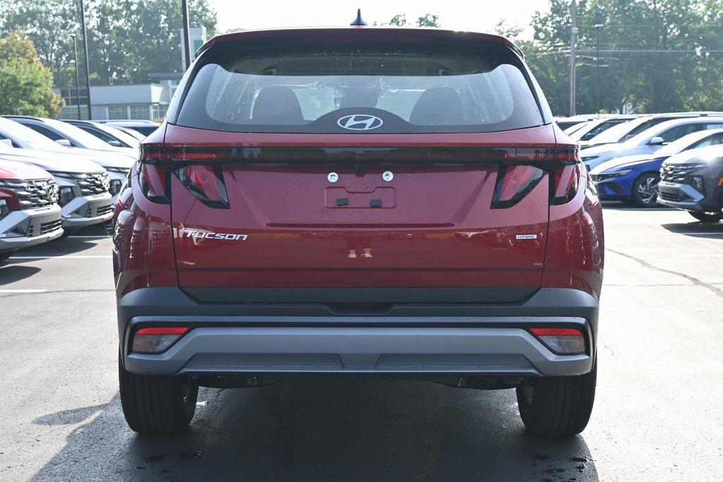 2025 Hyundai Tucson SE photo 4