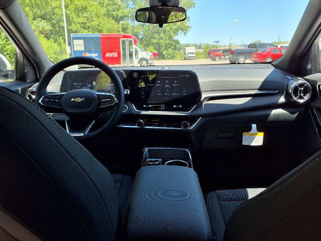 2026 Chevrolet Equinox LT photo 5
