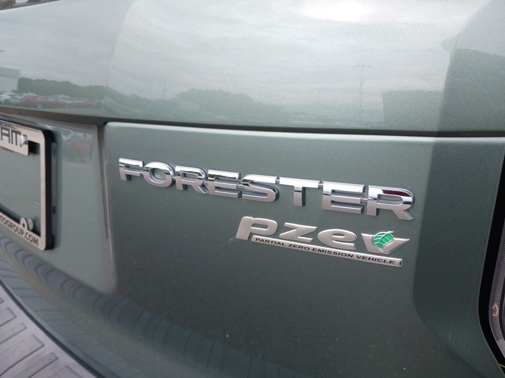 2017 Subaru Forester 2.5i Premium photo 25