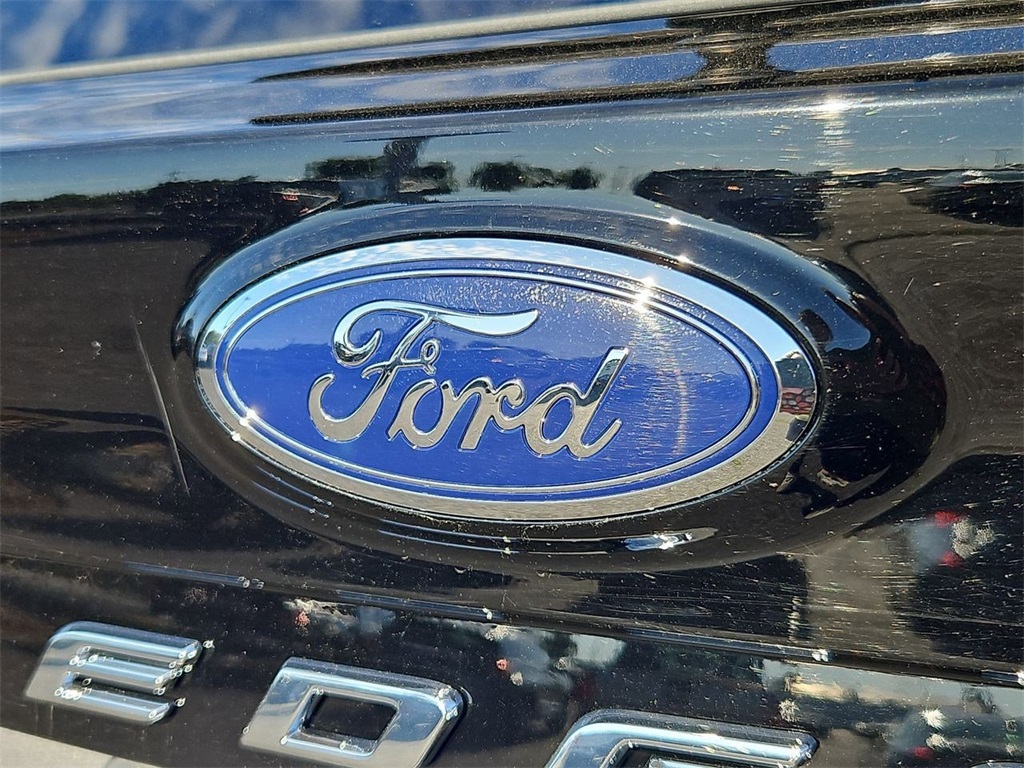 2023 Ford Edge SEL photo 26