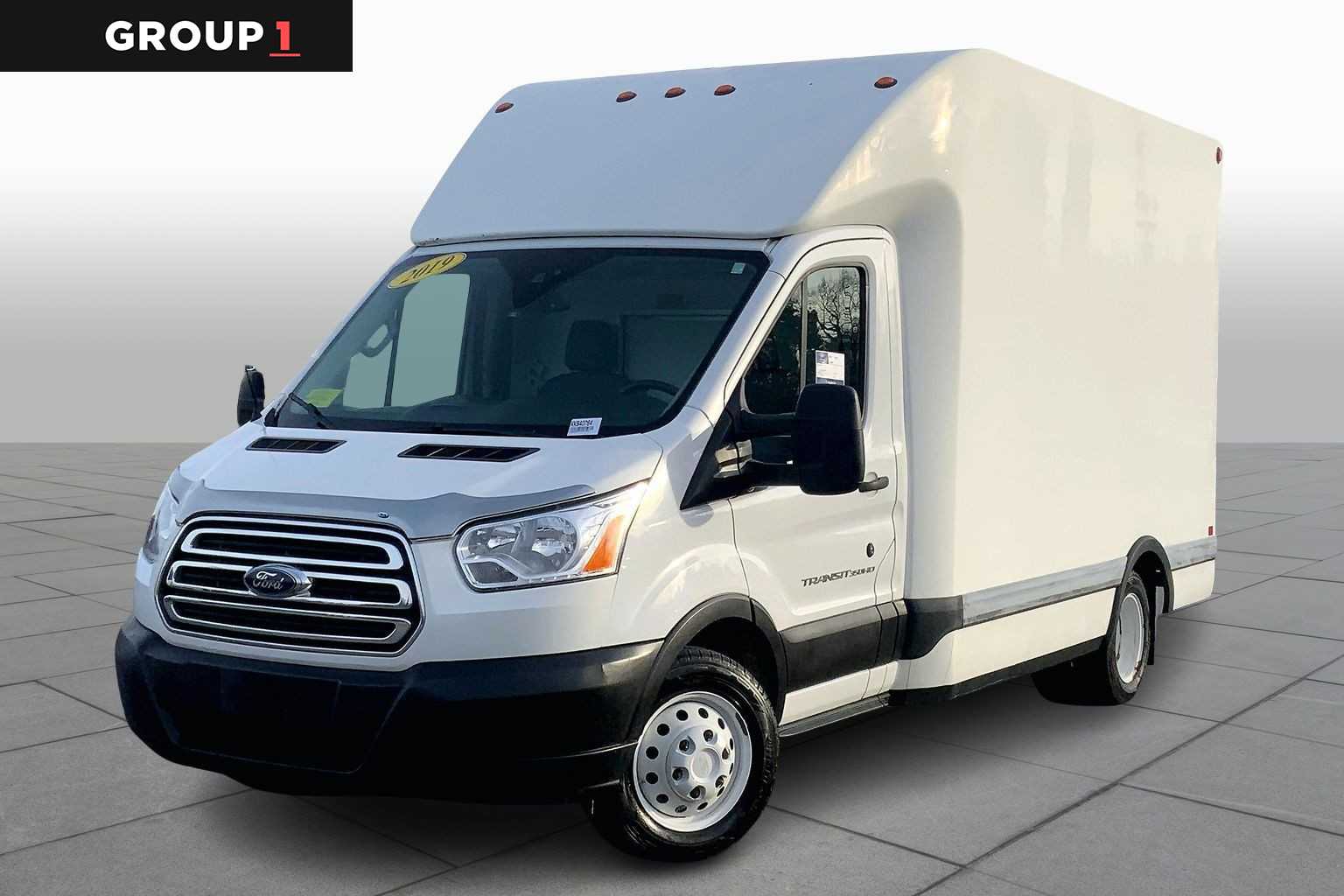 2019 Ford Transit Cutaway Base's photo