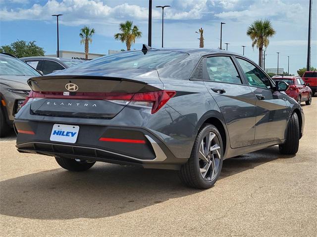 2025 Hyundai Elantra SEL Sport photo 4