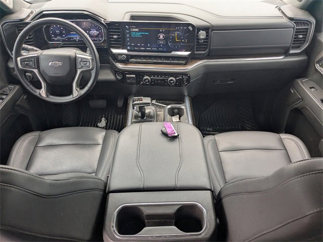 2024 Chevrolet Silverado 1500 RST photo 13
