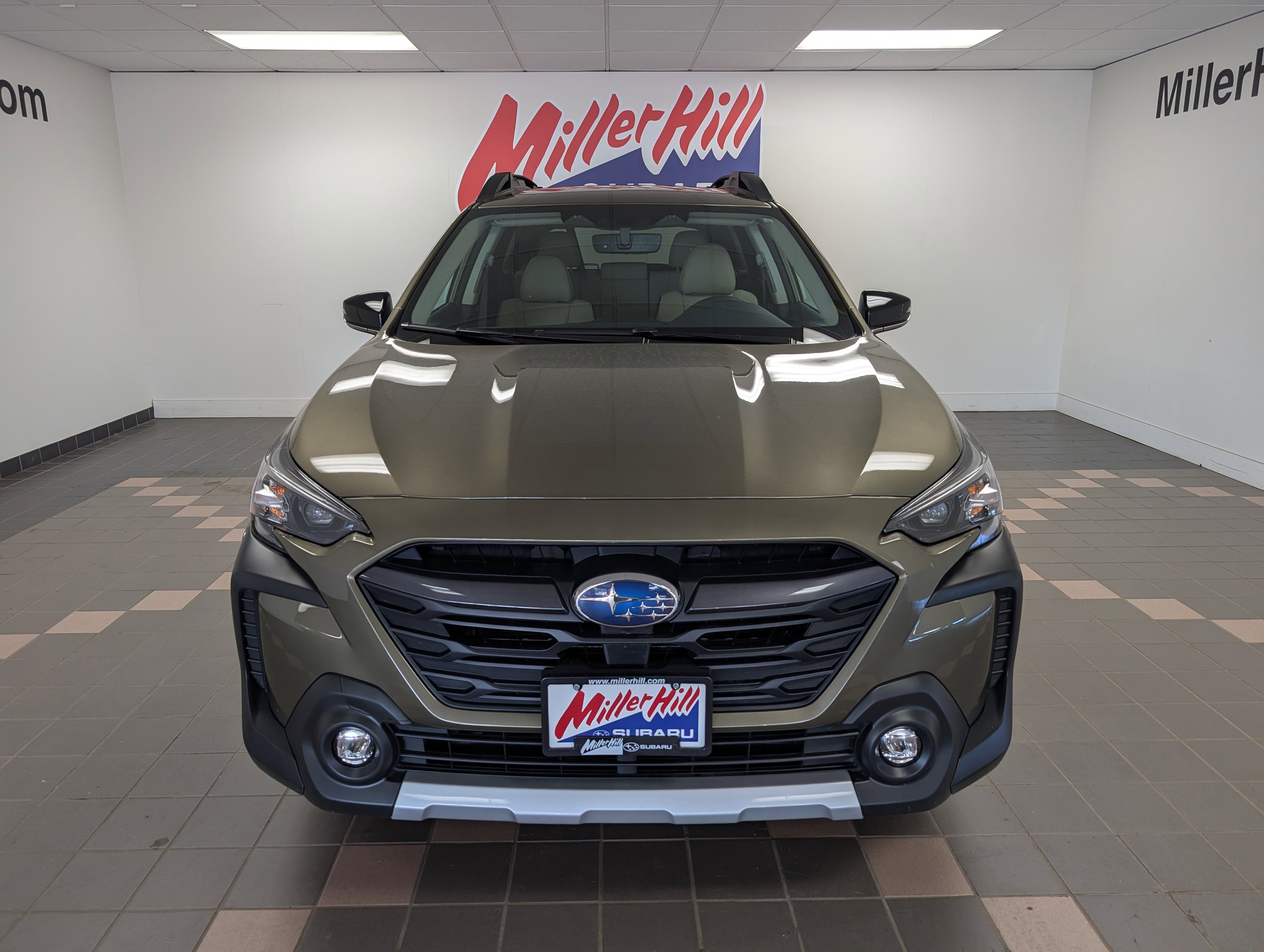 2025 Subaru Outback Limited XT photo 2