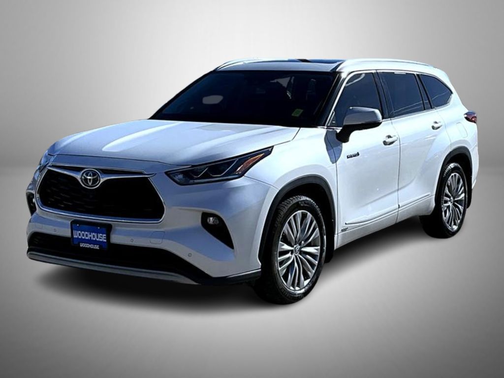 2021 Toyota Highlander Platinum's photo