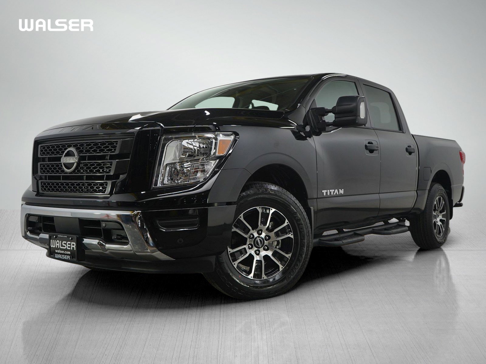 2024 Nissan Titan SV's photo