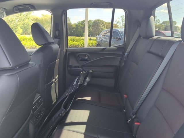 2025 Honda Ridgeline Black Edition photo 10