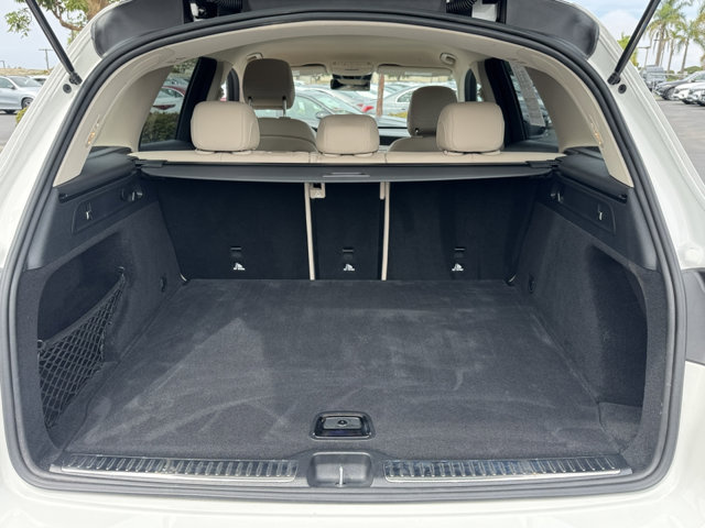 2022 Mercedes Benz GLC 300 photo 14
