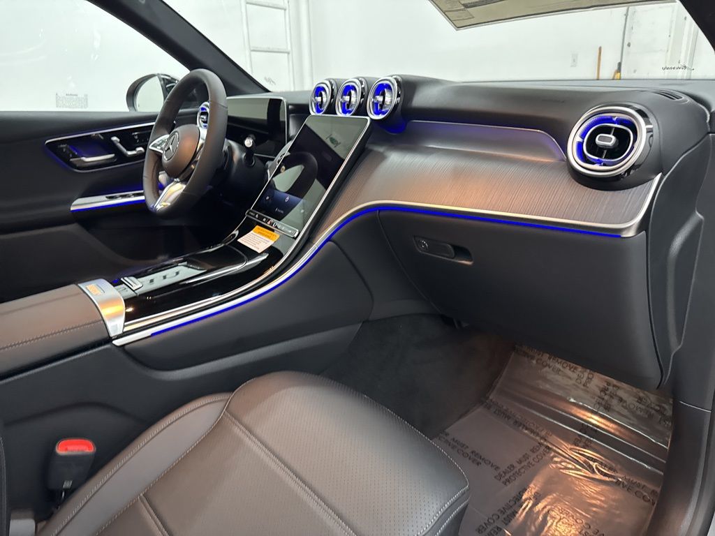 2026 Mercedes Benz GLC 300 photo 25