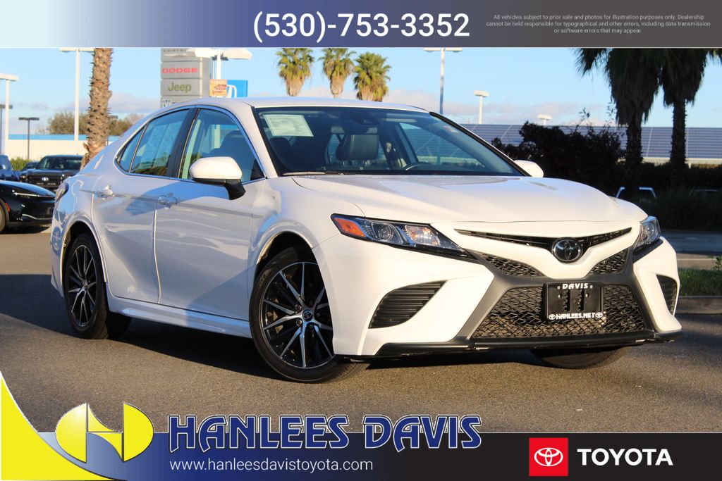 2020 Toyota Camry SE