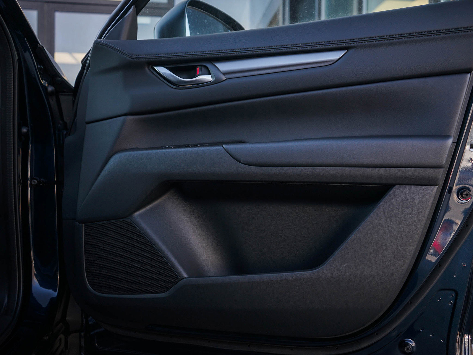 2025 Mazda CX-5 2.5 S Preferred photo 8