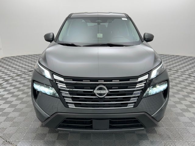 2024 Nissan Rogue SV photo 2
