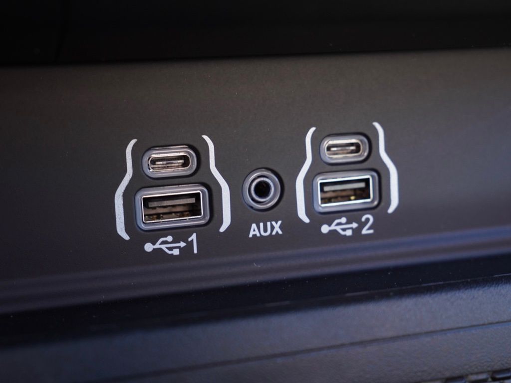 New 2026 Granite Crystal Metallic Clear-Coat Exterior Paint RAM Big Horn Night Edition image 20