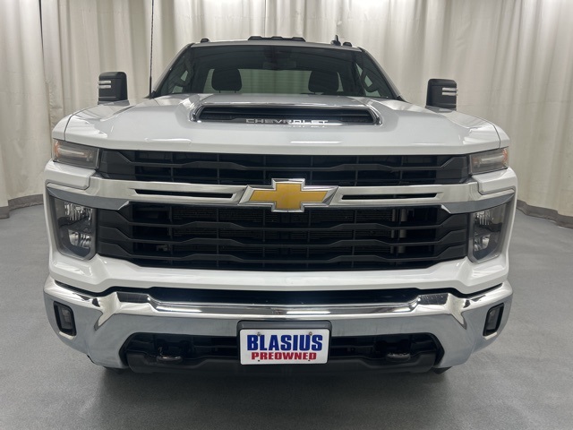 2024 Chevrolet Silverado 2500HD LT photo 8