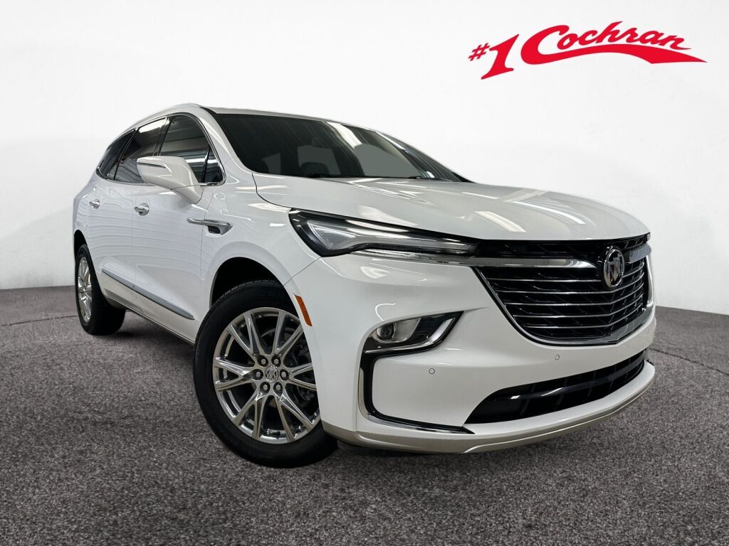 2023 Buick Enclave Essence's photo