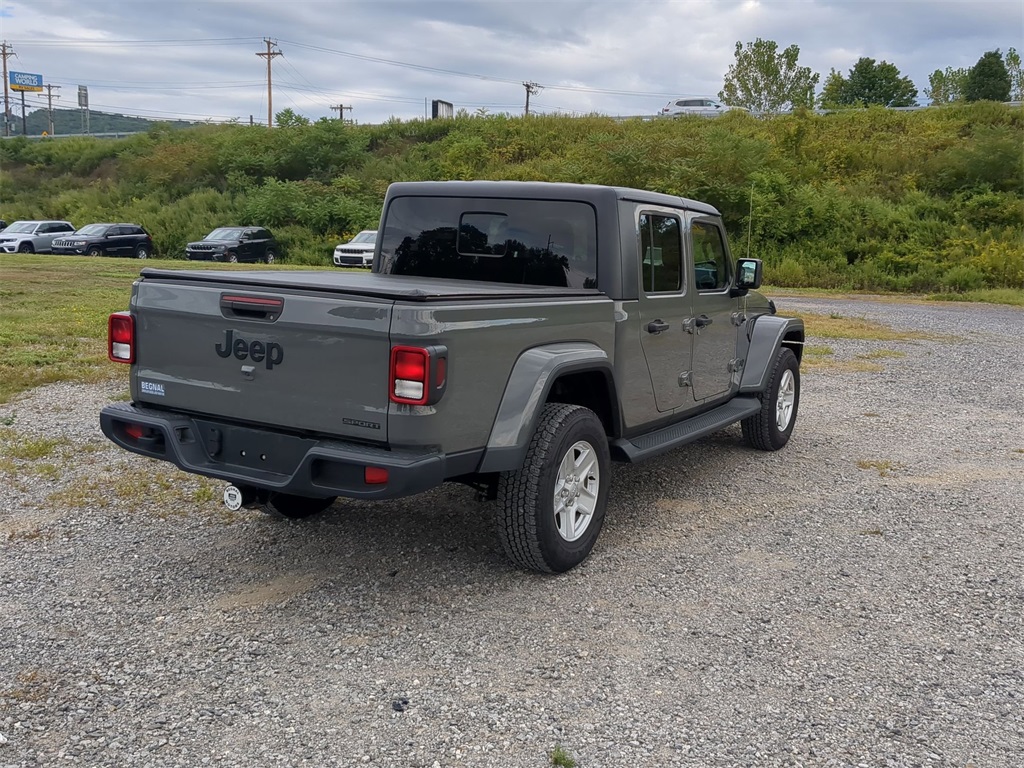 2021 Jeep Gladiator Sport photo 3