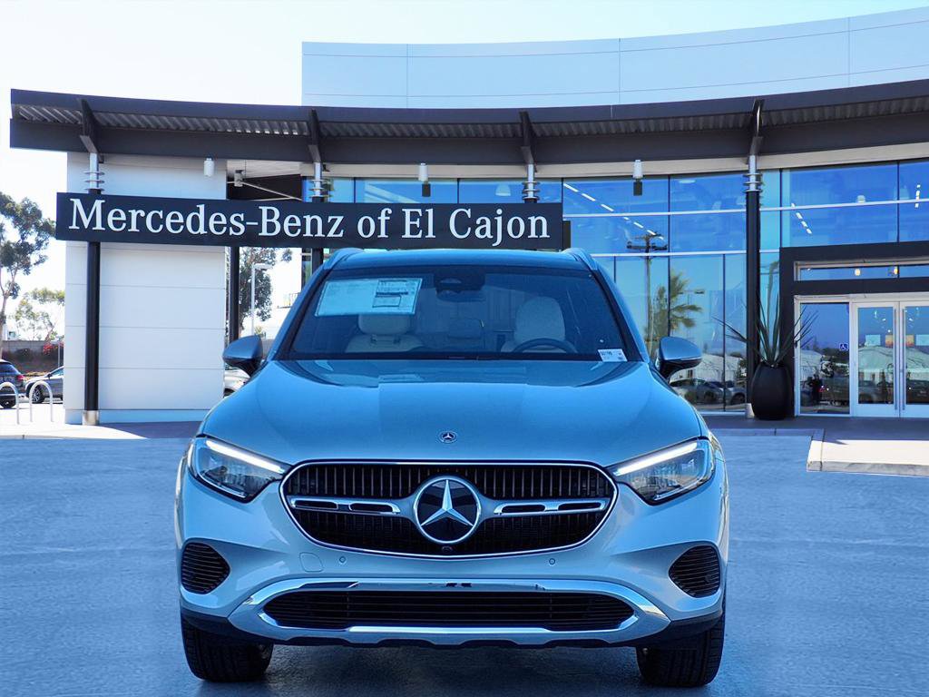 2026 Mercedes Benz GLC 300 photo 2