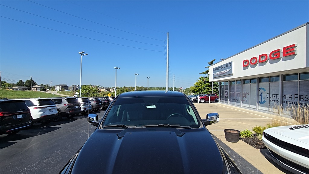 2018 Ram 1500 Laramie photo 4