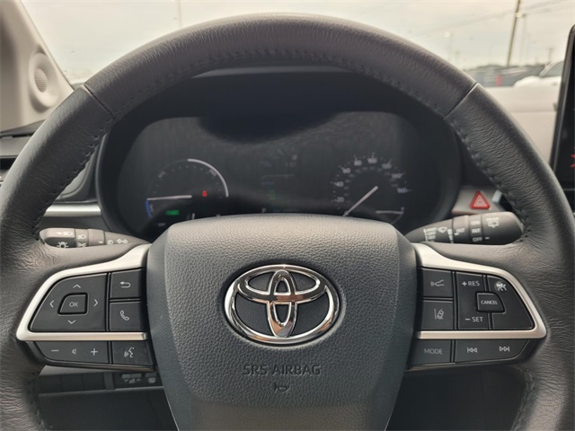 2024 Toyota Sienna XLE photo 15