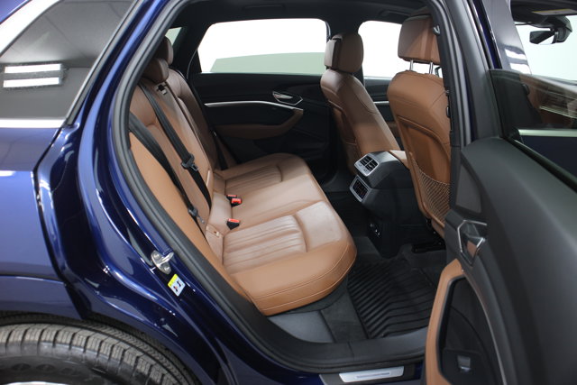 2022 Audi e-tron Premium Plus photo 29