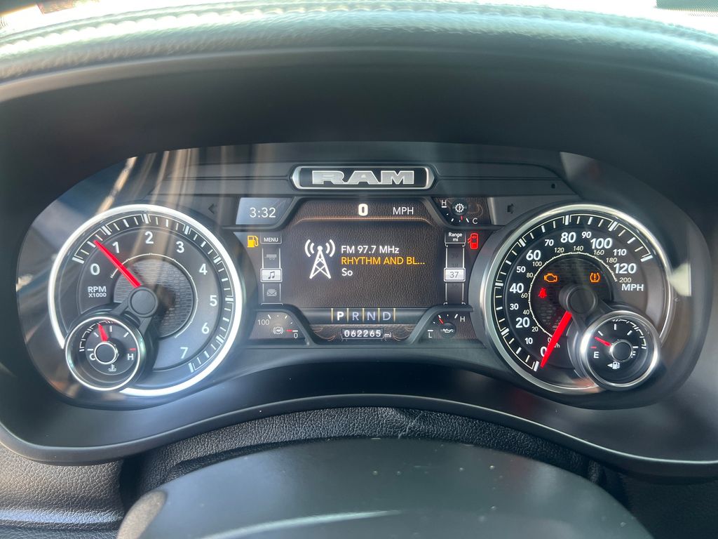 2022 Ram 2500 Laramie photo 15