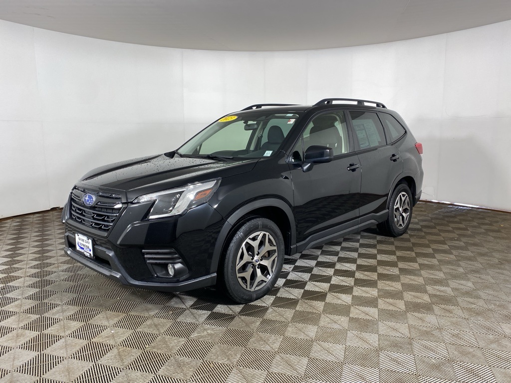 2023 Subaru Forester Premium photo 6