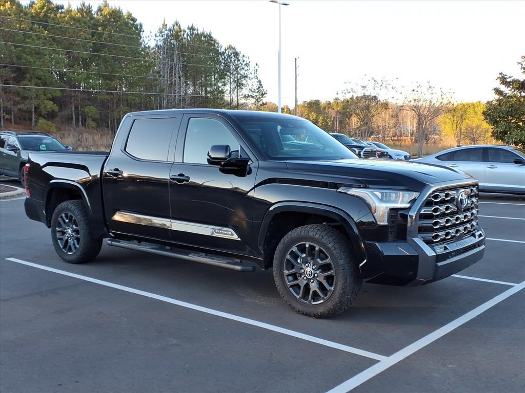 2023 Toyota Tundra Platinum's photo