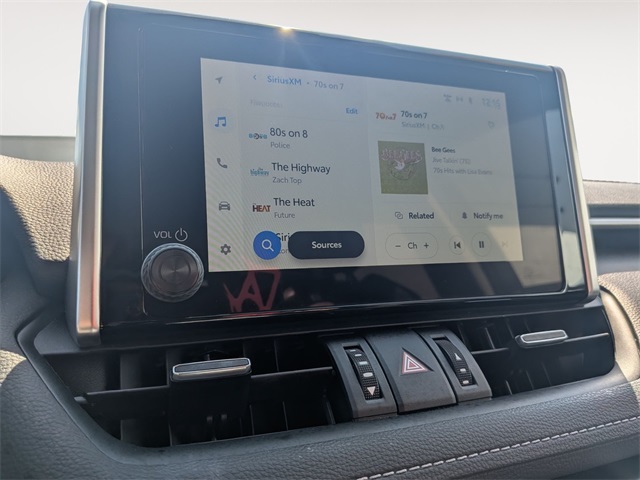 2023 Toyota RAV4 XLE Premium photo 16