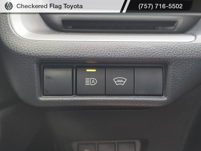 2024 Toyota Prius LE photo 10