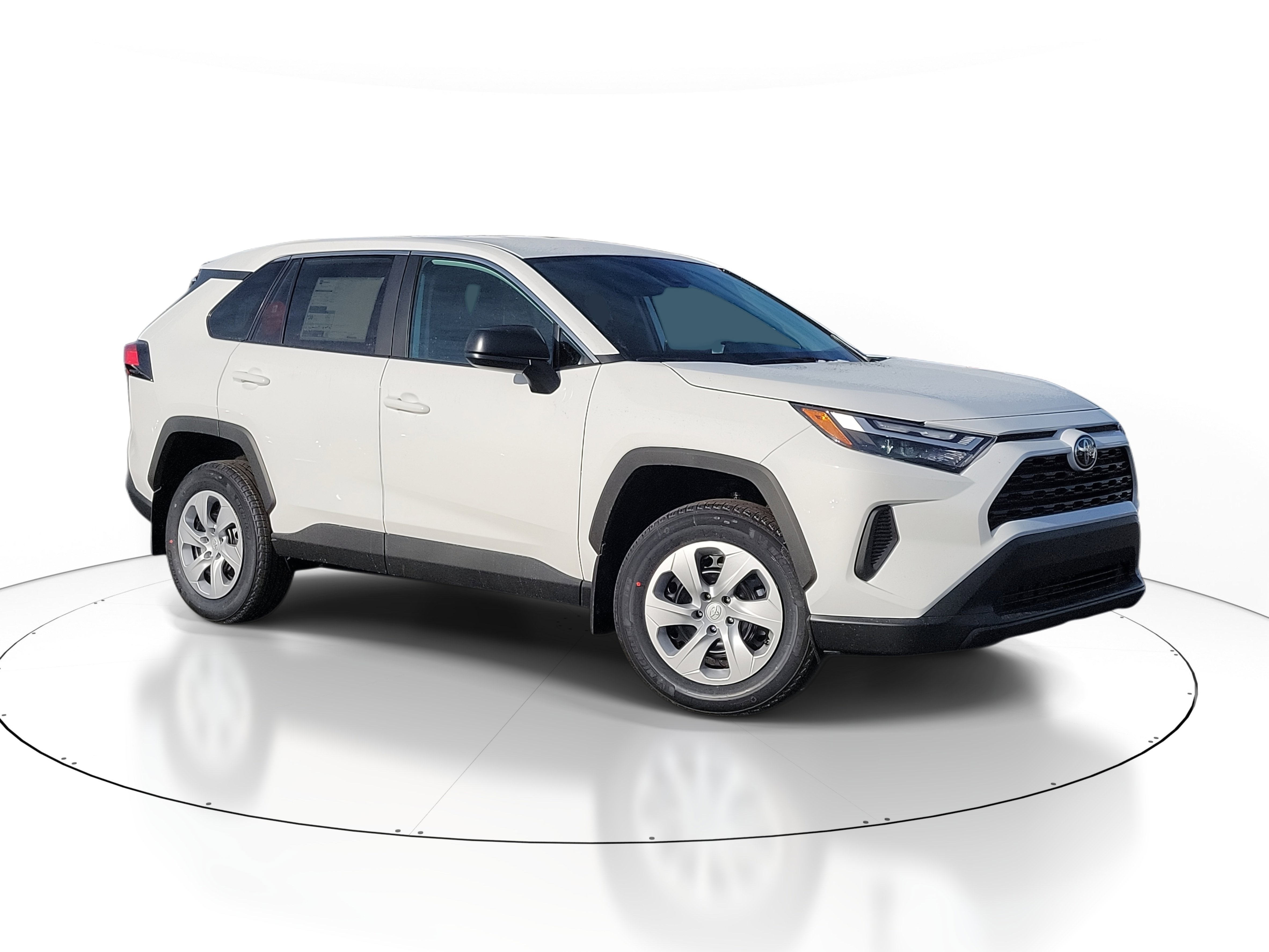 2025 Toyota RAV4 LE's photo