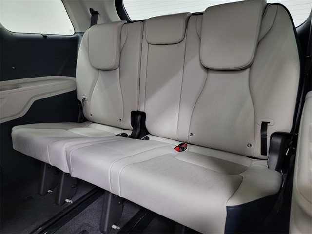 2026 Kia Carnival EX photo 13