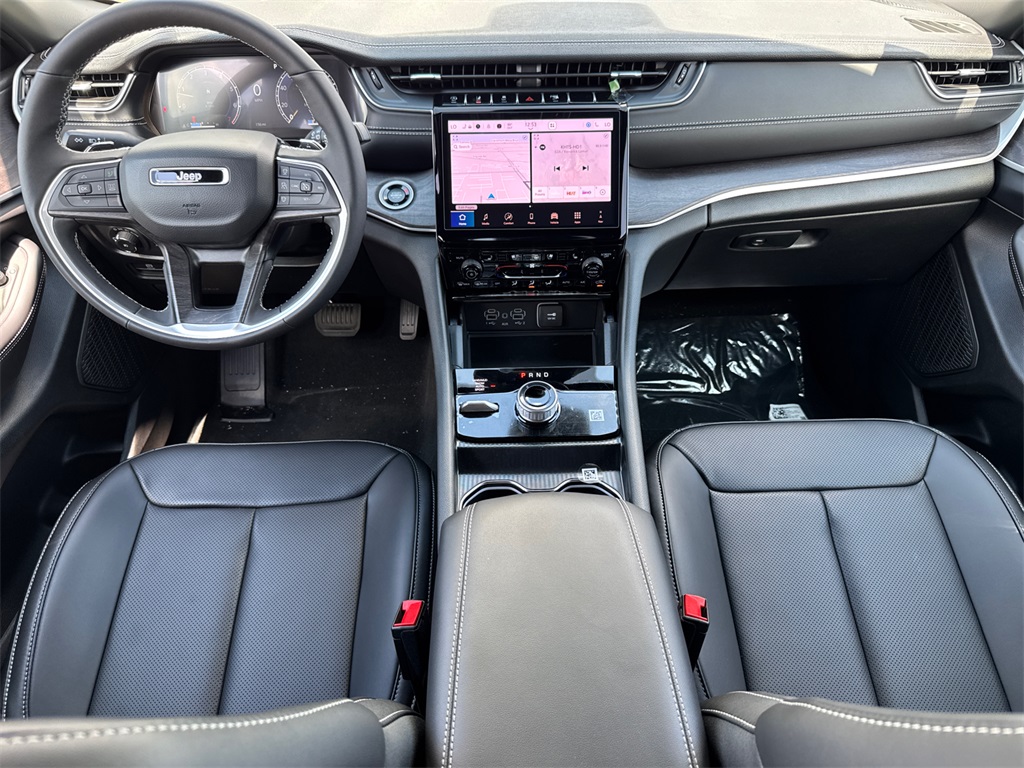 2025 Jeep Grand Cherokee Limited photo 15
