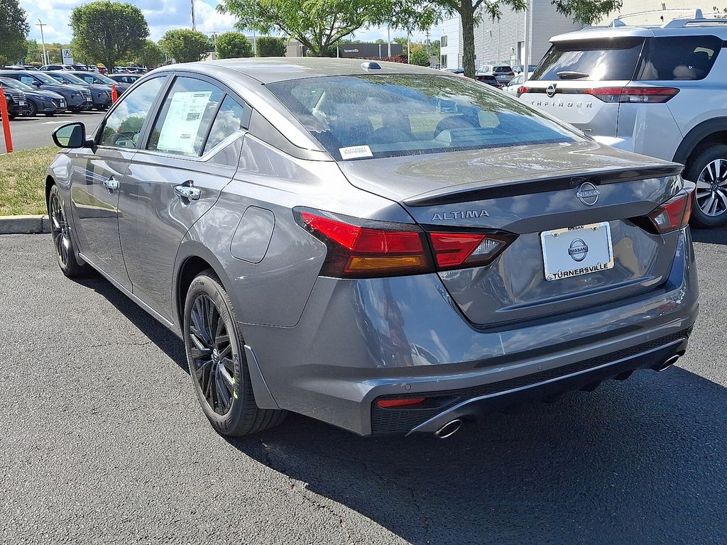 2025 Nissan Altima 2.5 SV photo 2
