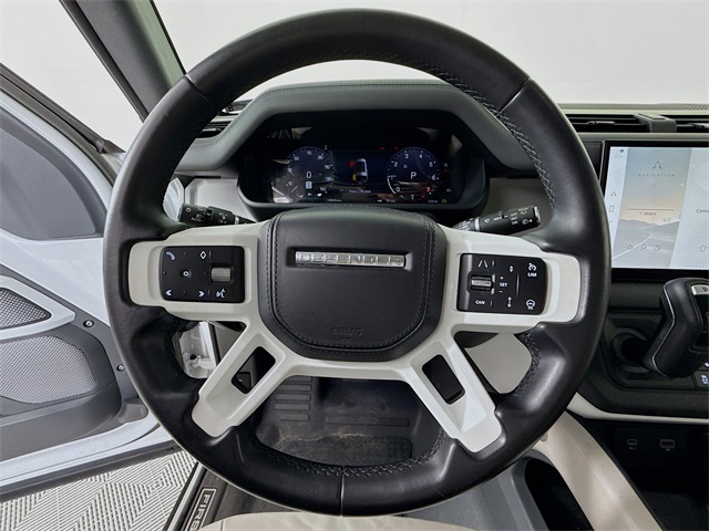 2023 Land Rover Defender 130 First Edition photo 11