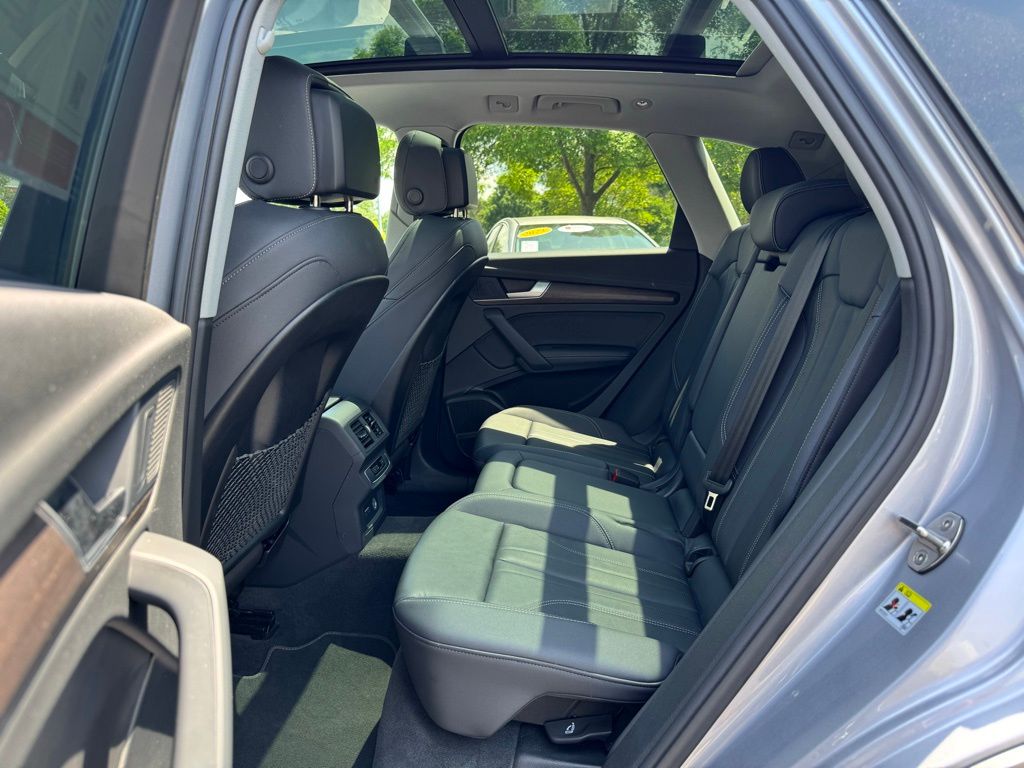 2024 Audi Q5 45 S line Premium Plus photo 9
