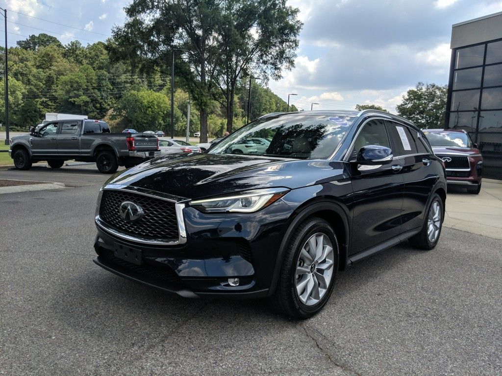 2022 Infiniti QX50 Luxe photo 2