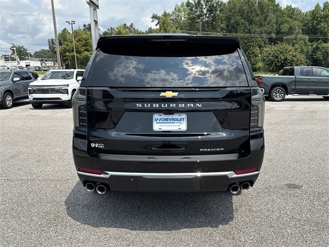 2025 Chevrolet Suburban Premier photo 4