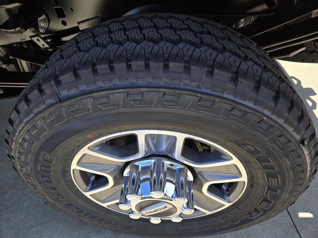 2026 Ford F-250 Lariat photo 9