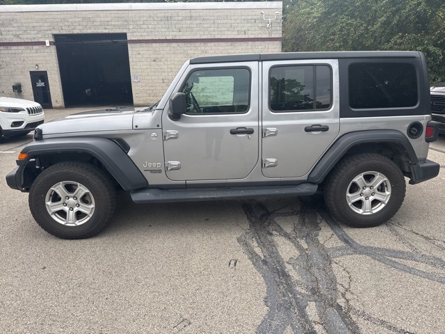 2018 Jeep Wrangler Unlimited Sport S photo 2