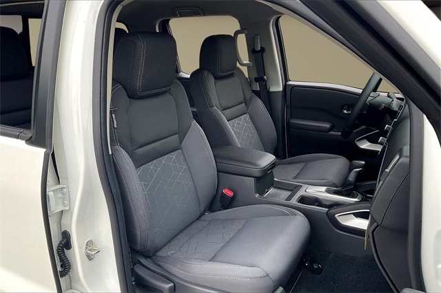 2025 Nissan Frontier SV photo 10