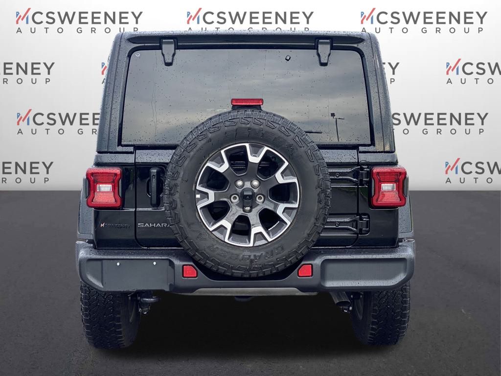 2025 Jeep Wrangler Sahara photo 4