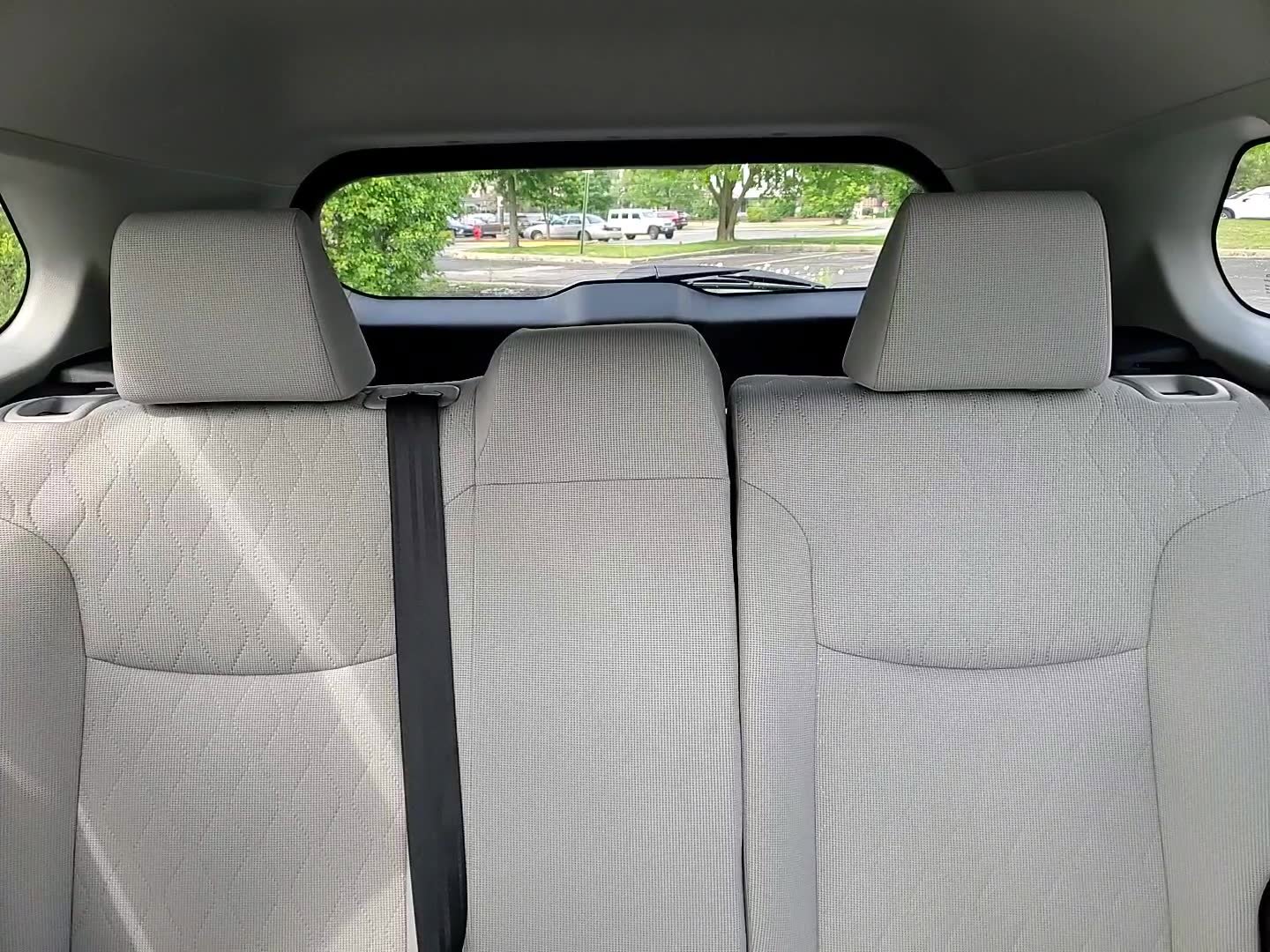 2025 Toyota Corolla Cross LE photo 24