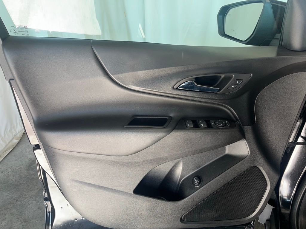 2022 Chevrolet Equinox LT photo 9