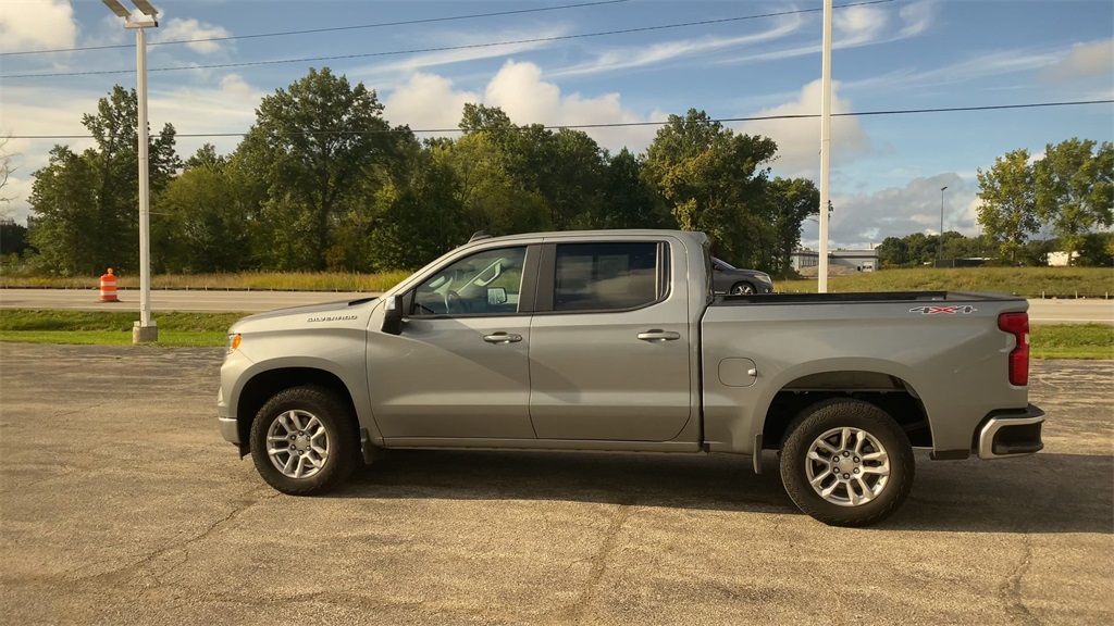 2023 Chevrolet Silverado 1500 LT photo 5